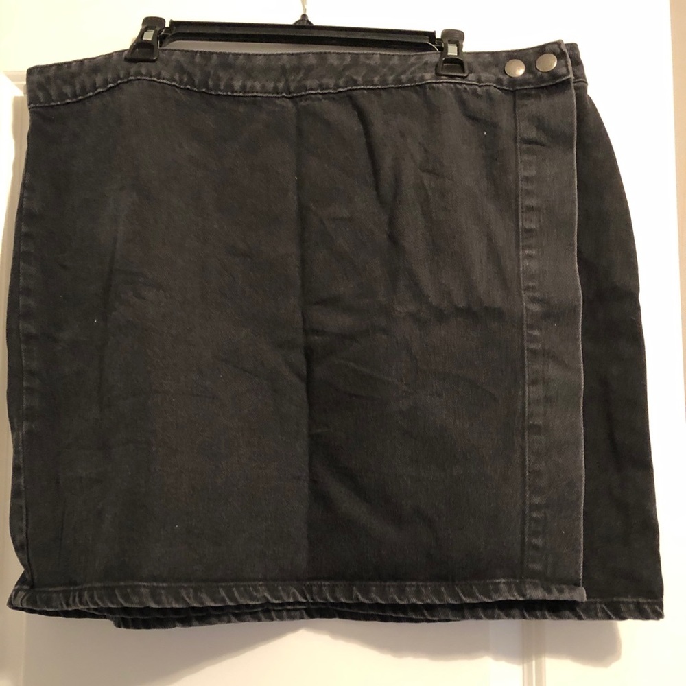 NWT ASOS Black Denim Wrap Skirt size 18